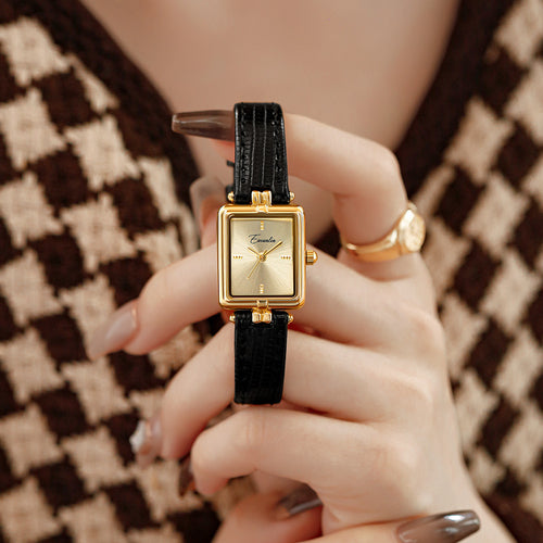Elegant Retro Square Women’s Watch – Light Luxury Design