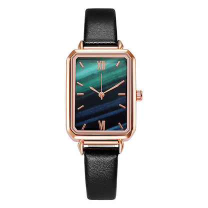 Retro Peacock Green Dial Watch – Elegant Vintage Style